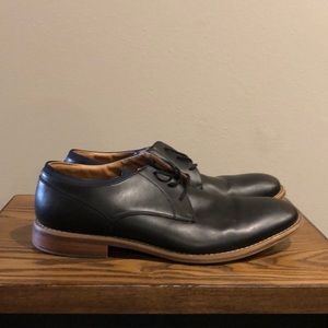 Used men’s dress shoes